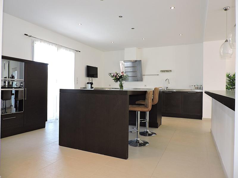 Maison contemporaine - 224 m² - 8 pièces