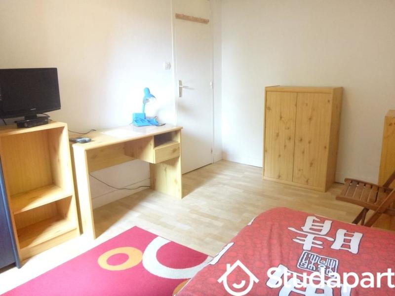 Chambre - 9 m² - 1 pièce