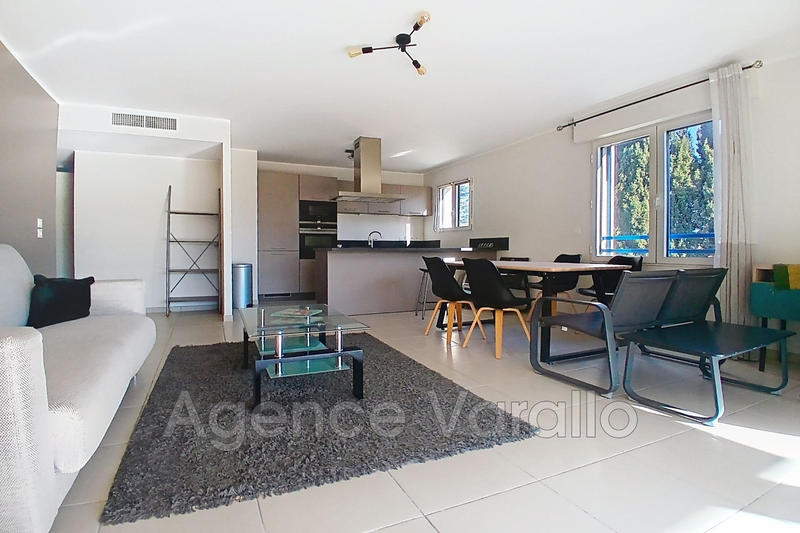 Appartement - 72 m² - 3 pièces