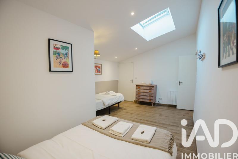 Maison - 200 m² - 7 pièces