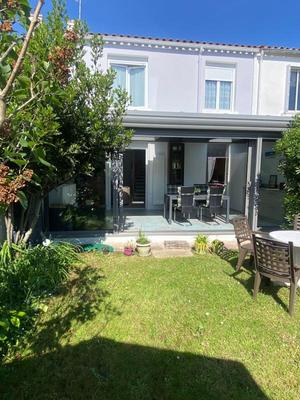 Maison - 99 m² - 4 pièces