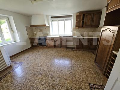 Maison - 215 m² - 7 pièces