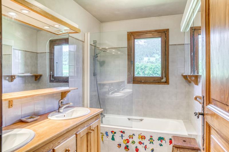 Châlet - 187 m² - 9 pièces