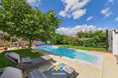 Maison - 91 m² - 5 pièces