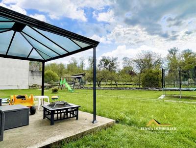 Maison - 137 m² - 5 pièces