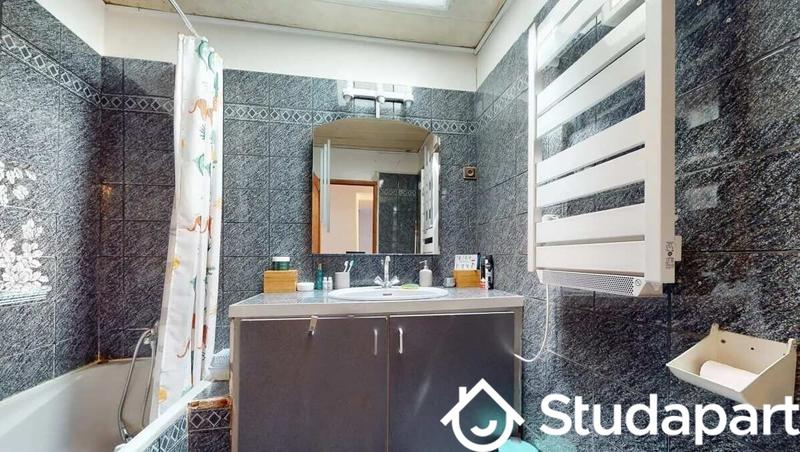 Chambre - 9 m² - 1 pièce