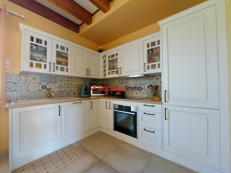 Maison - 250 m² - 11 pièces