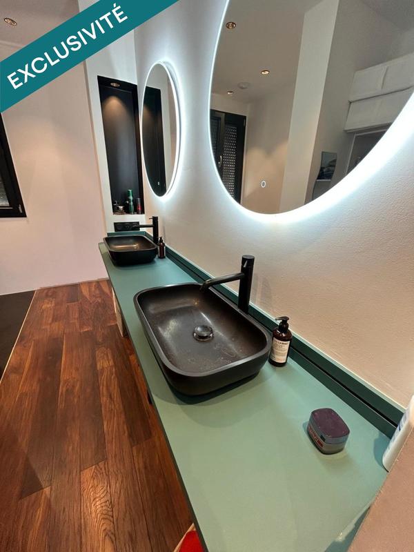 Maison - 201 m² - 5 pièces