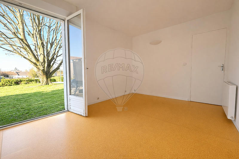 Local commercial - 85 m² - 4 pièces