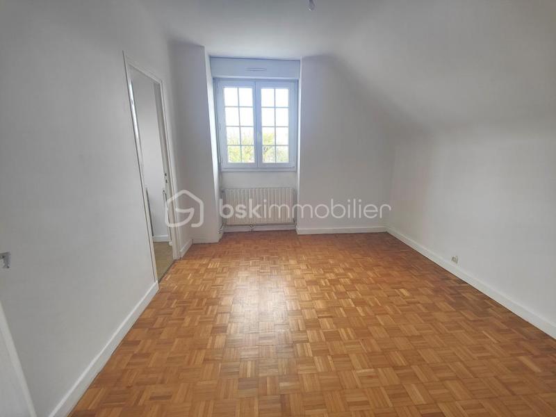 Maison - 99 m² - 5 pièces