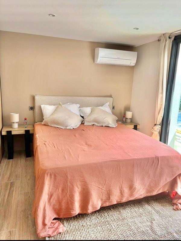 Maison - 180 m² - 6 pièces