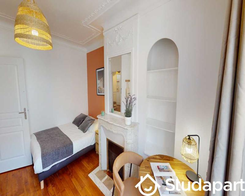 Chambre - 60 m² - 1 pièce