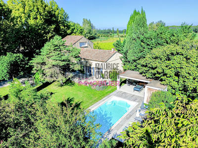 Mas - 271 m² - 6 pièces