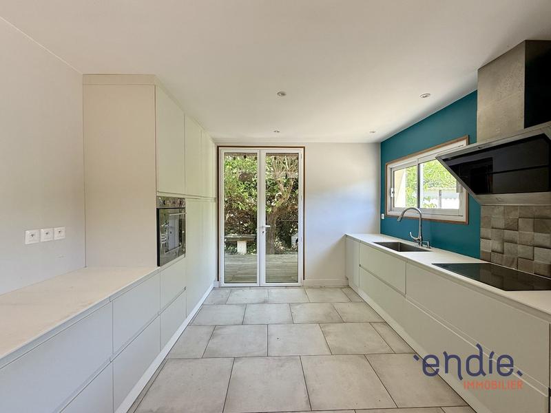 Maison - 158 m² - 7 pièces