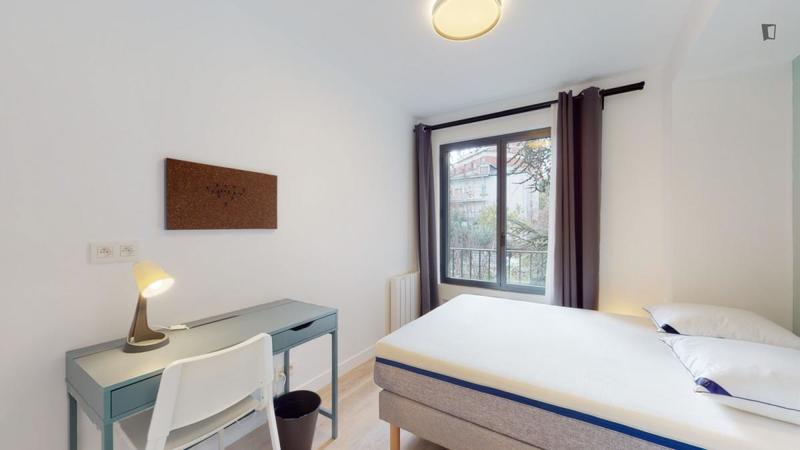 Chambre - 9 m² - 15 pièces