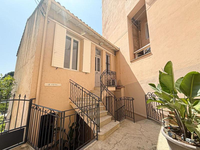 Immeuble - 146 m² - 8 pièces