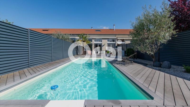 Loft - 185 m² - 4 pièces