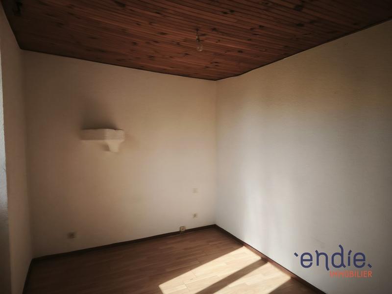 Maison - 233 m² - 10 pièces