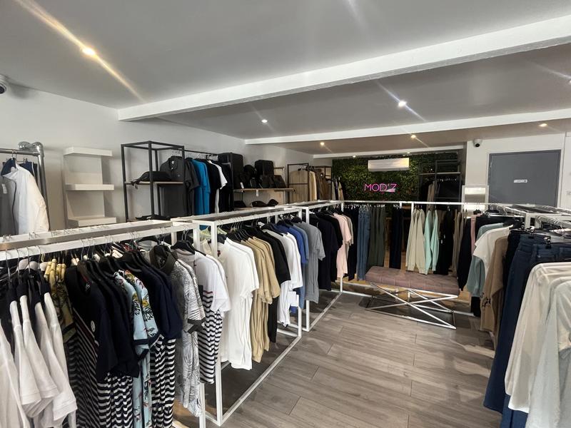 Fonds de commerce - Magasins - 109 m²