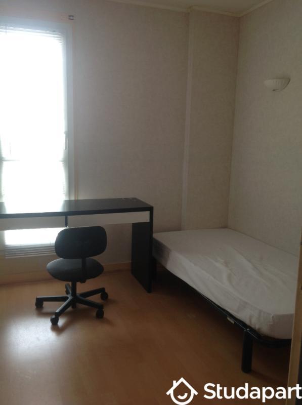 Chambre - 11 m² - 1 pièce
