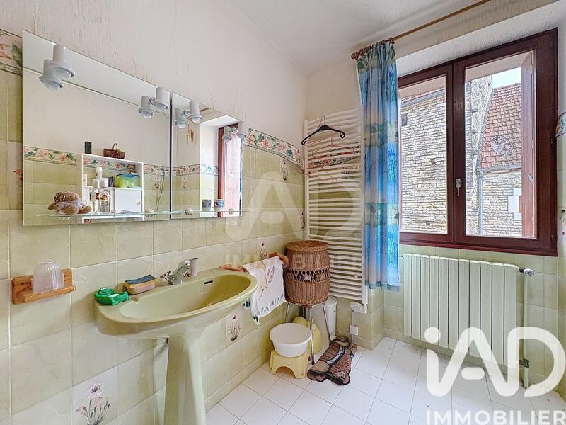 Maison - 200 m² - 7 pièces