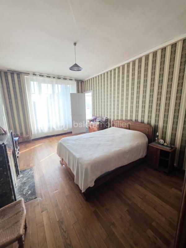 Maison de bourg - 150 m² - 6 pièces