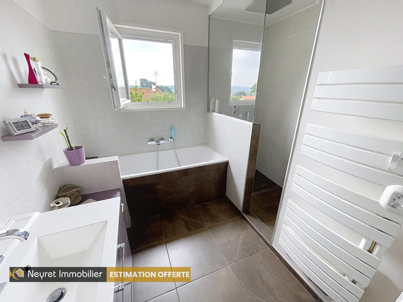 Maison - 155 m² - 4 pièces