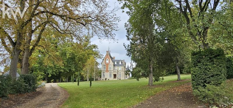 Maison de domaine équestre - 650 m² - 10 pièces