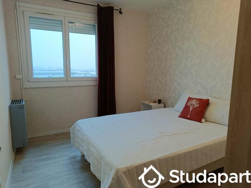 Chambre - 9 m² - 1 pièce