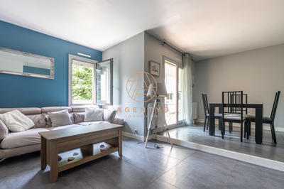 Appartement - 90 m² - 4 pièces