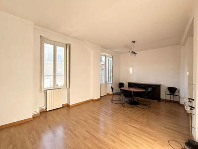 Appartement - 85 m² - 4 pièces