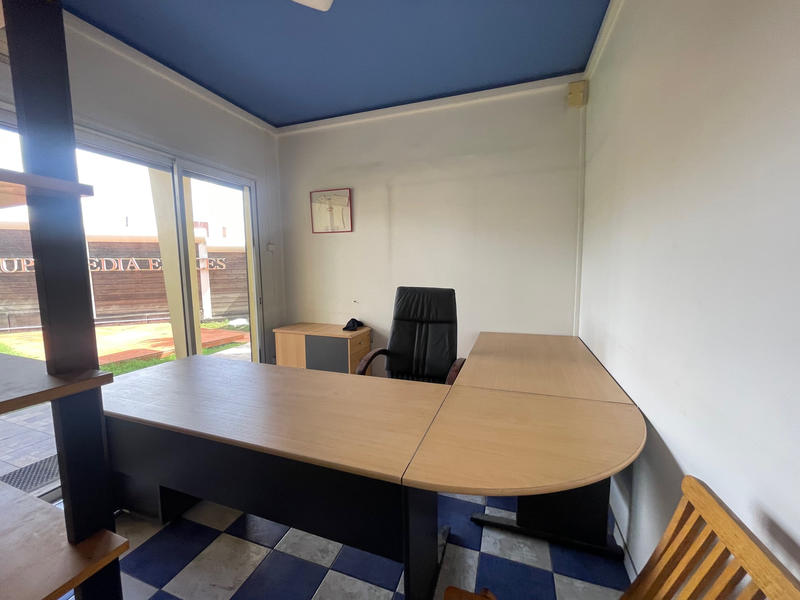 Local commercial - 124 m²