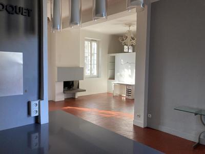 Maison de ville - 200 m² - 7 pièces