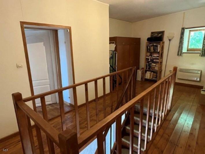 Maison ancienne - 254 m² - 10 pièces