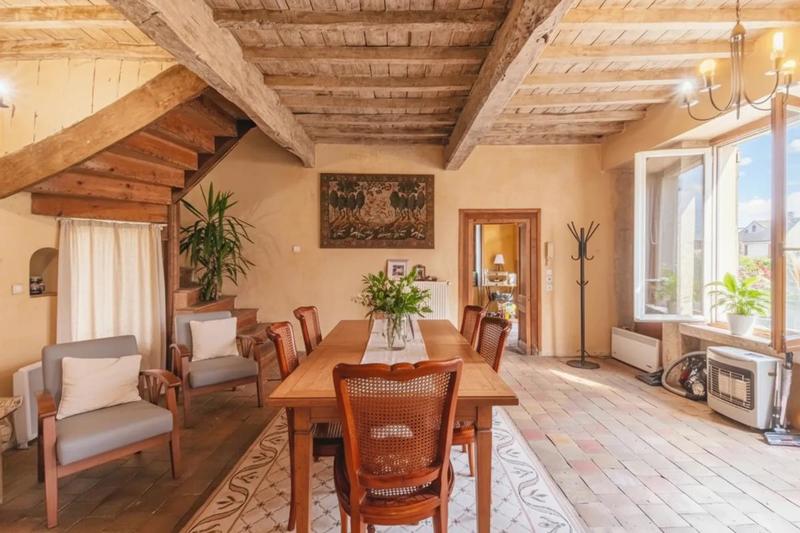 Maison - 275 m² - 7 pièces