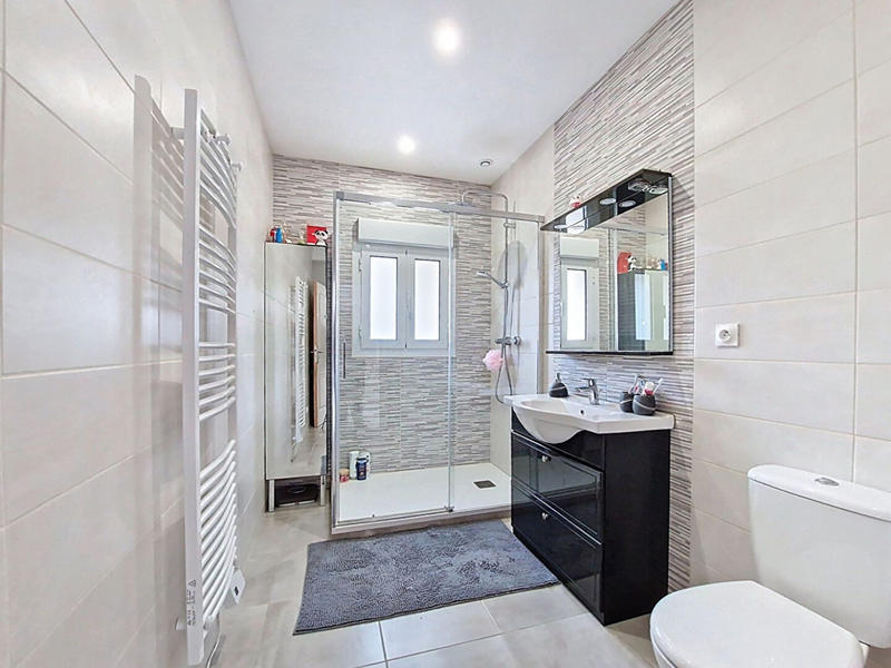 Maison - 145 m² - 7 pièces