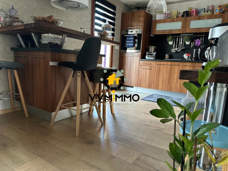 Maison - 85 m² - 5 pièces