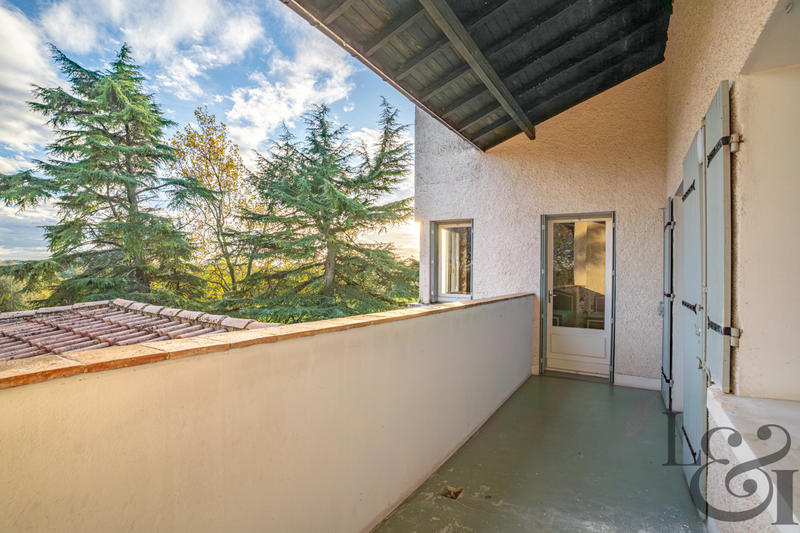 Maison - 200 m² - 6 pièces