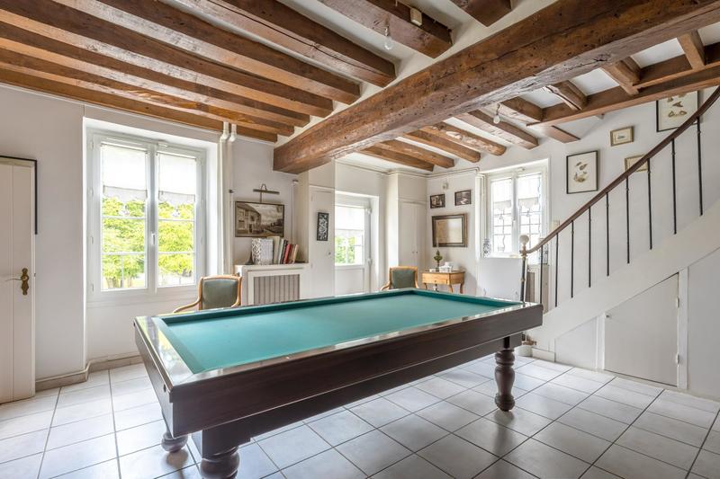 Maison - 180 m² - 8 pièces