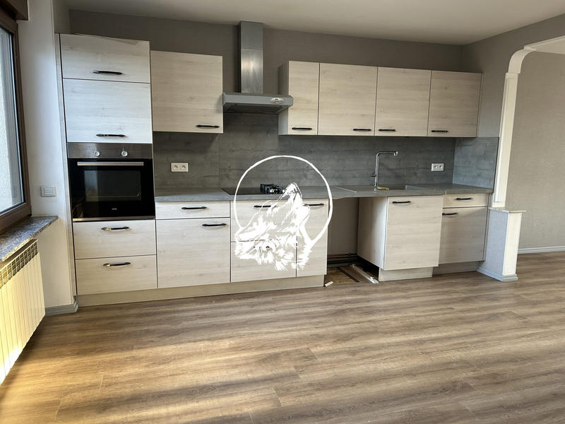 Maison - 183 m² - 8 pièces