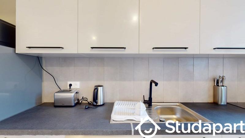 Chambre - 13 m² - 1 pièce