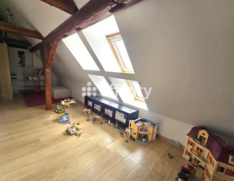 Maison - 180 m² - 7 pièces