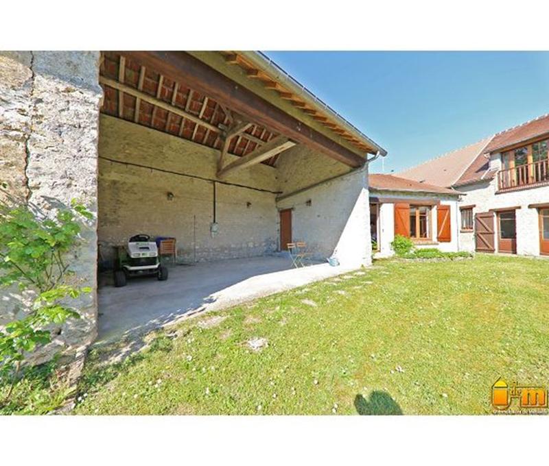 Propriété - 167 m² - 6 pièces