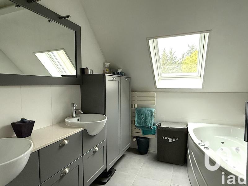 Maison - 180 m² - 7 pièces