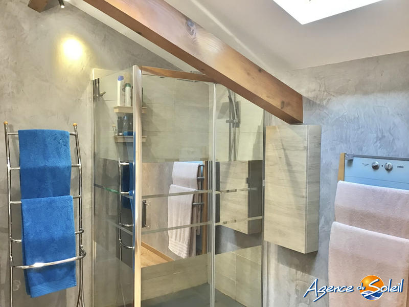 Maison - 230 m² - 5 pièces