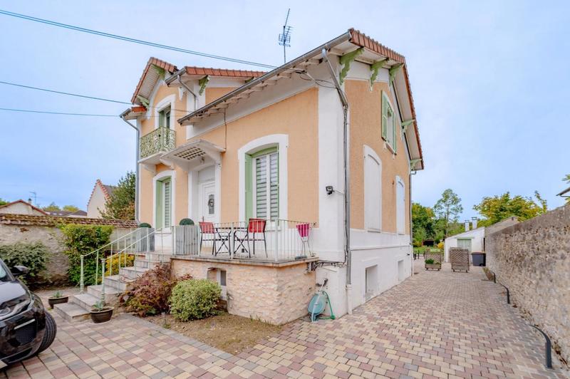 Maison - 190 m² - 7 pièces