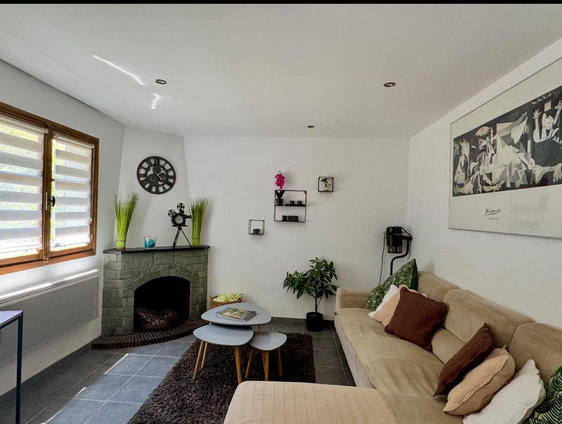 Maison - 242 m² - 10 pièces