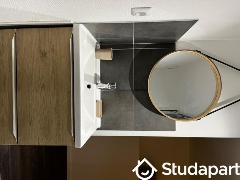 Chambre - 9 m² - 1 pièce