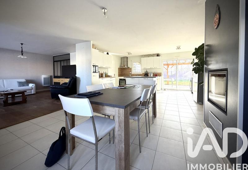 Maison - 121 m² - 6 pièces