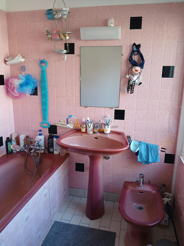 Maison traditionnelle - 105 m² - 5 pièces